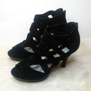Hot Tomato Black Peep Toe Sandals Size 9 1/2 (B14)